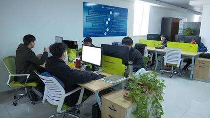 銀川經(jīng)濟(jì)技術(shù)開(kāi)發(fā)區(qū) 打出穩(wěn)就業(yè)“組合拳”，激活軟件產(chǎn)業(yè)“一池春水”